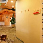 In Mit Innenpool Ferienhaus *