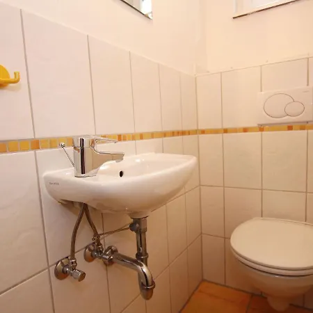 In Mit Innenpool Holiday home *